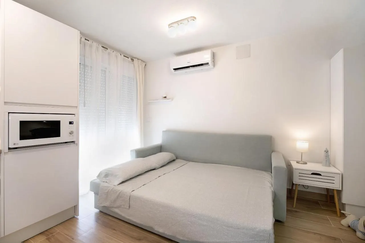 Estudio Limon Y Sal Chiclana de la Frontera 0*,  Spagna